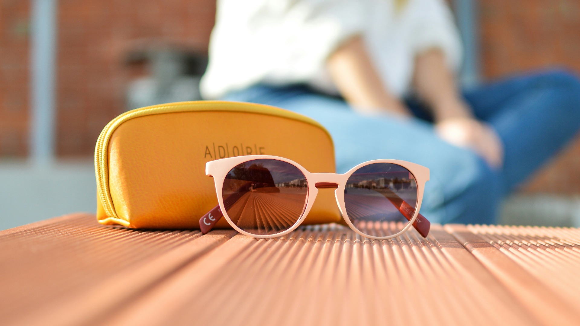 8. Portez des lunettes de soleil à l'extérieur