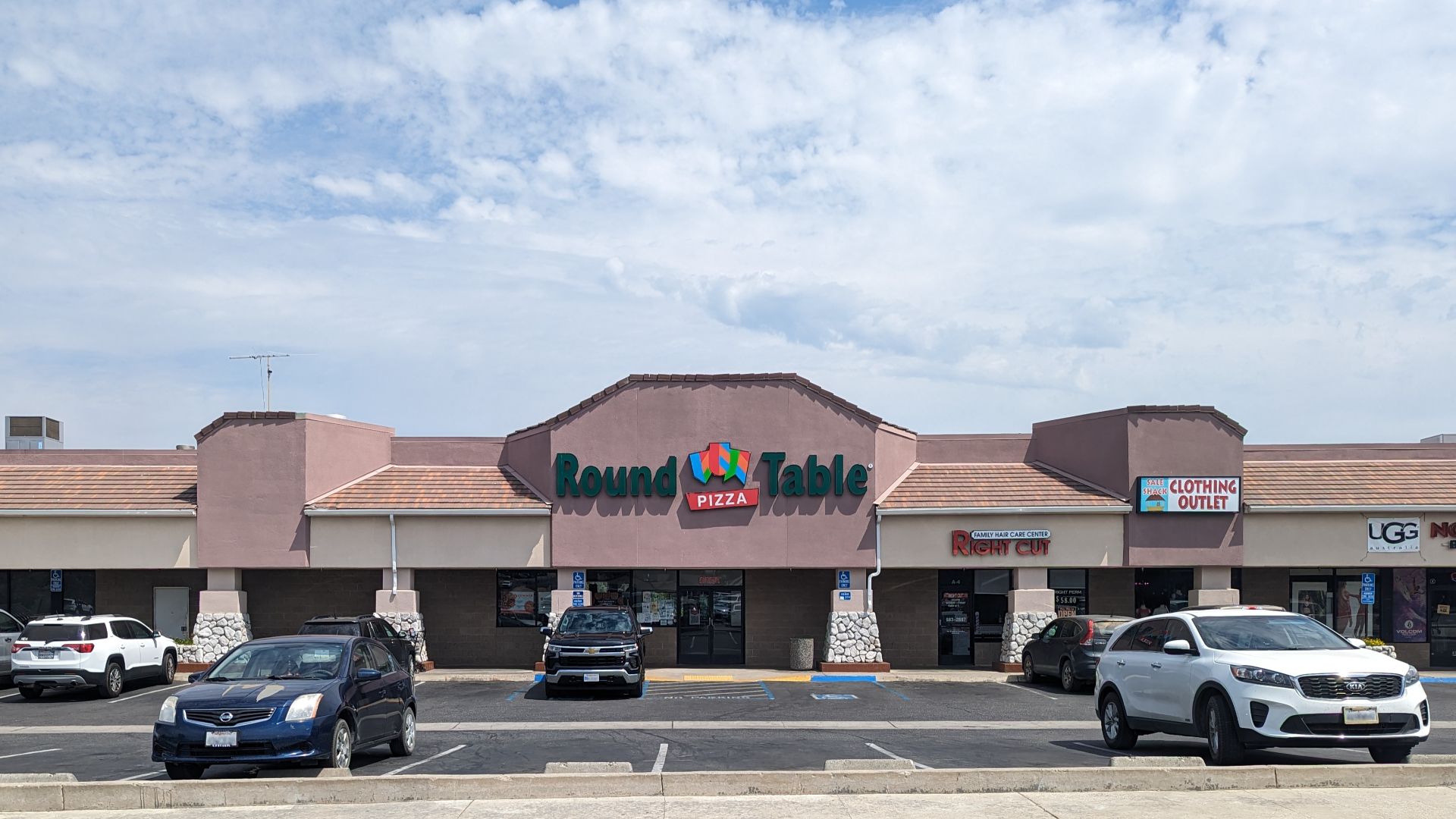 5. Round Table Pizza