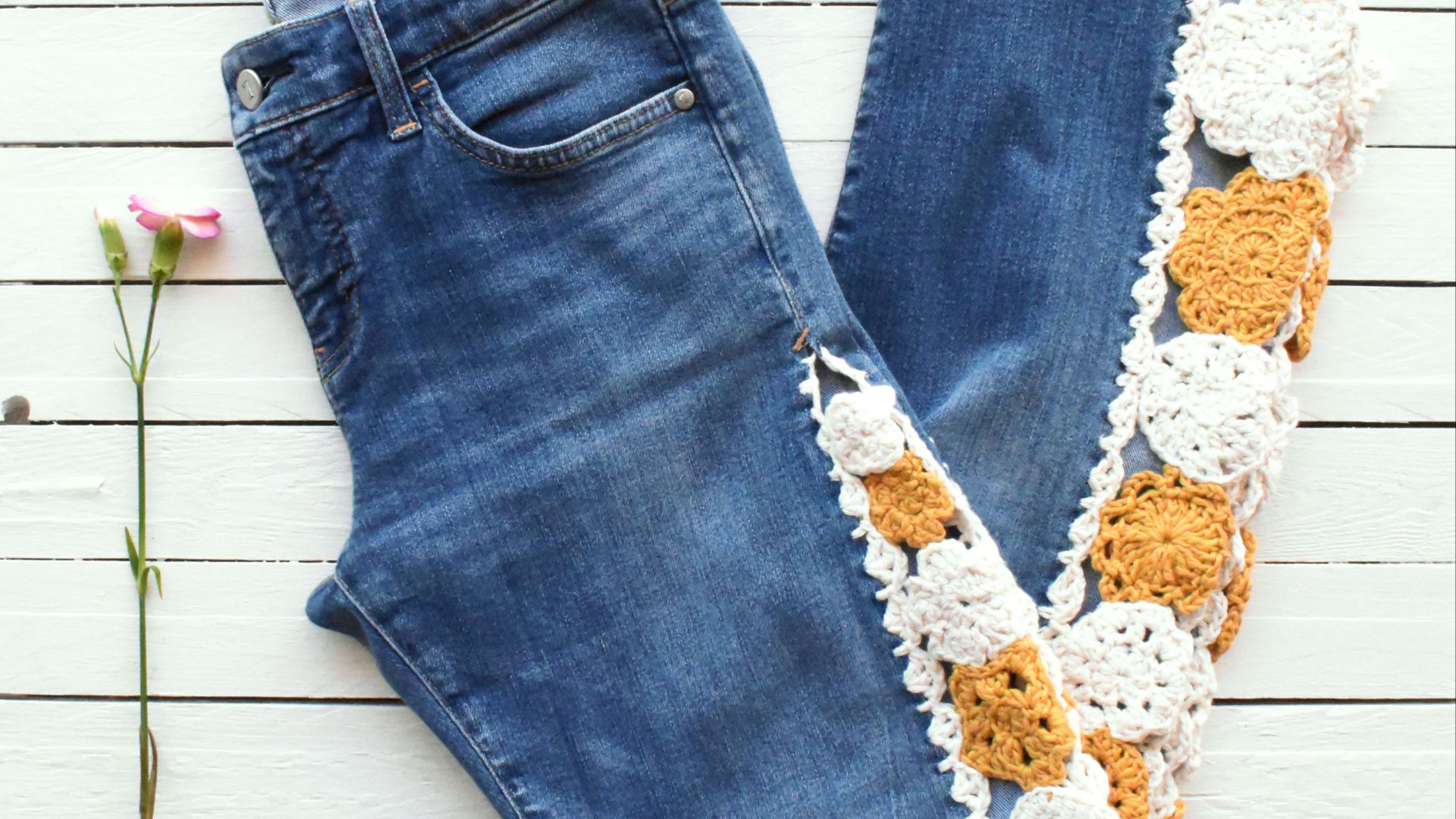 10. Jeans décorés