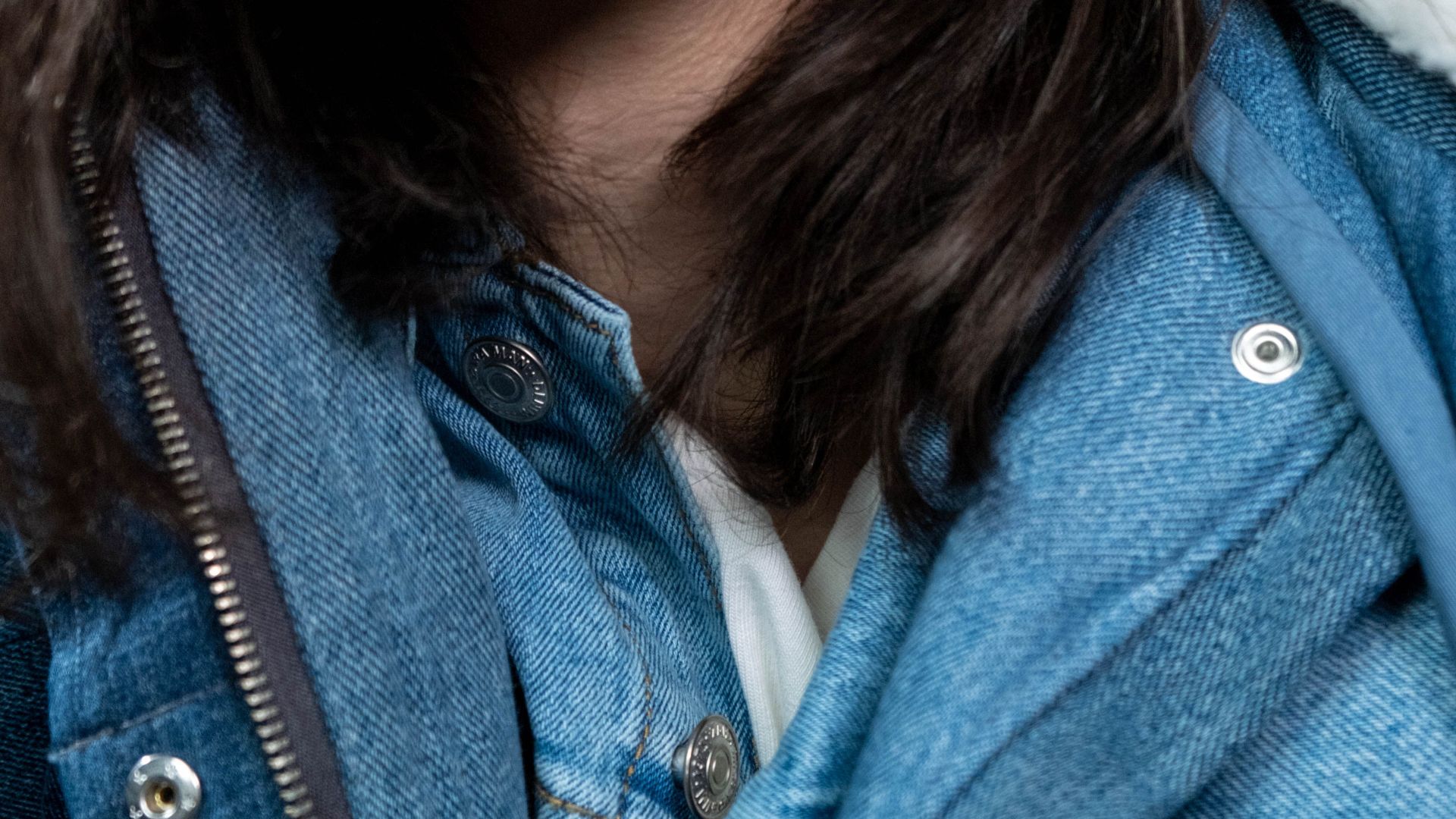 19. Associez le denim à des tissus d'hiver texturés