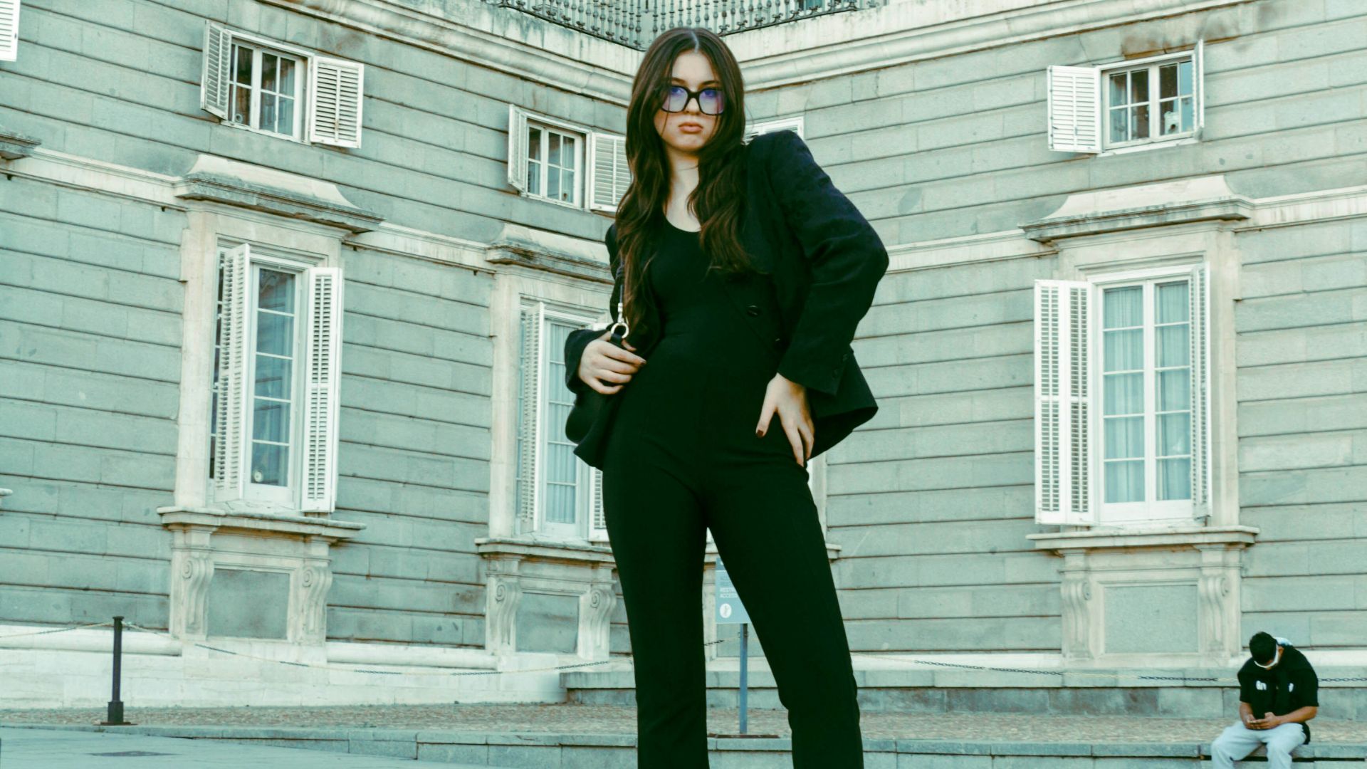 13. Pantalons évasés
