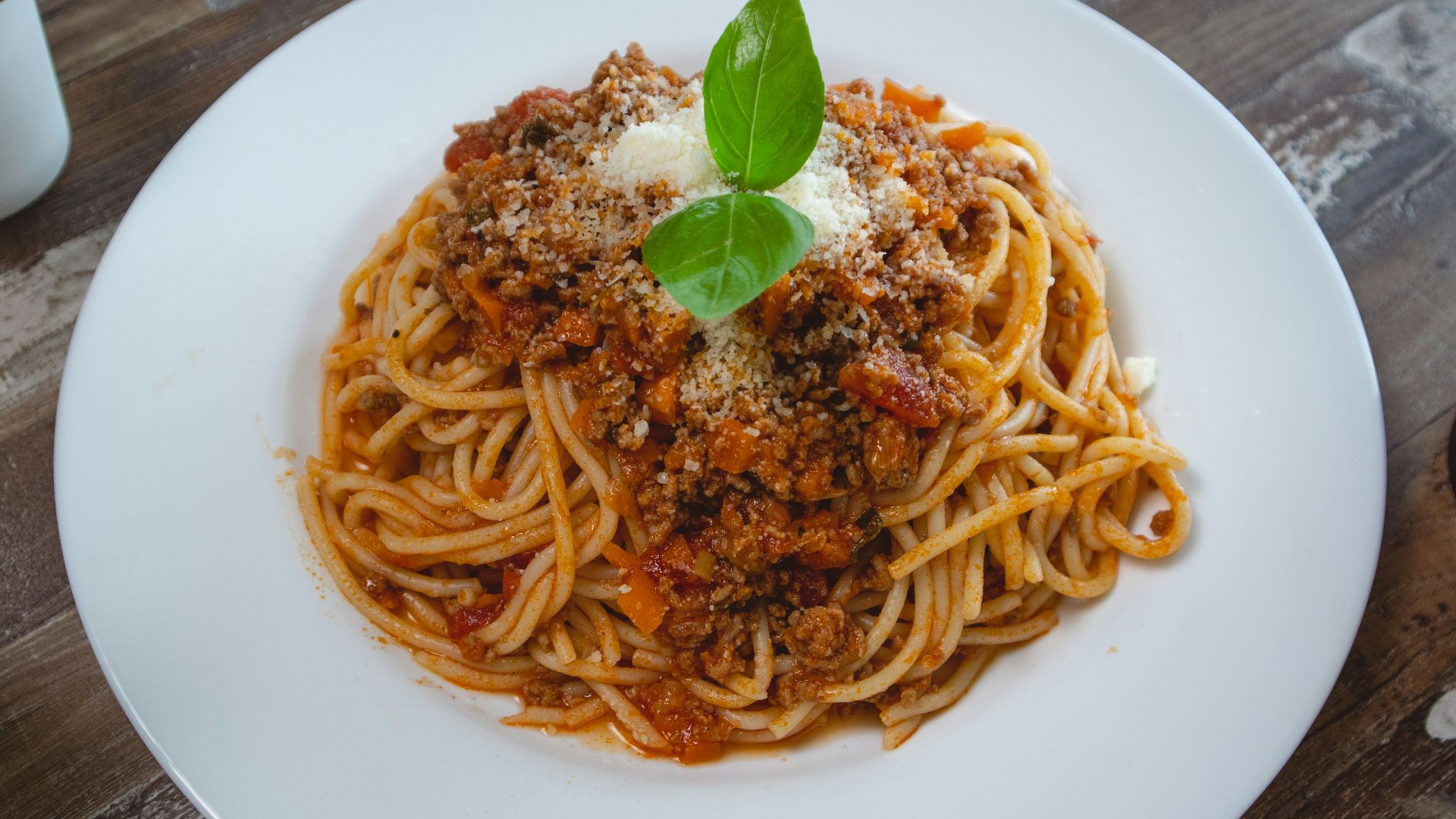 18. Spaghettis à la sauce à la viande