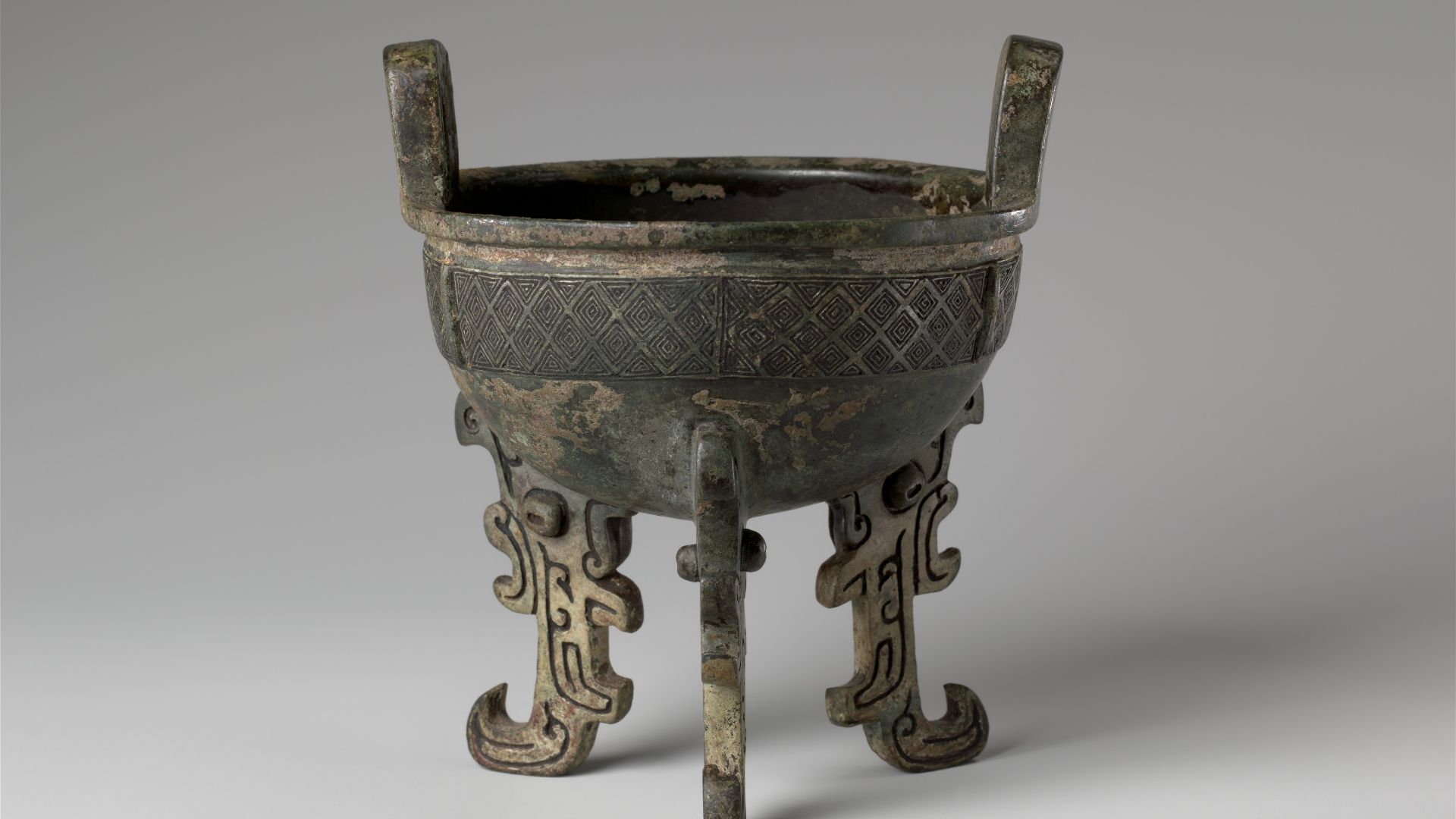 7. Le chaudron chinois « Ding »