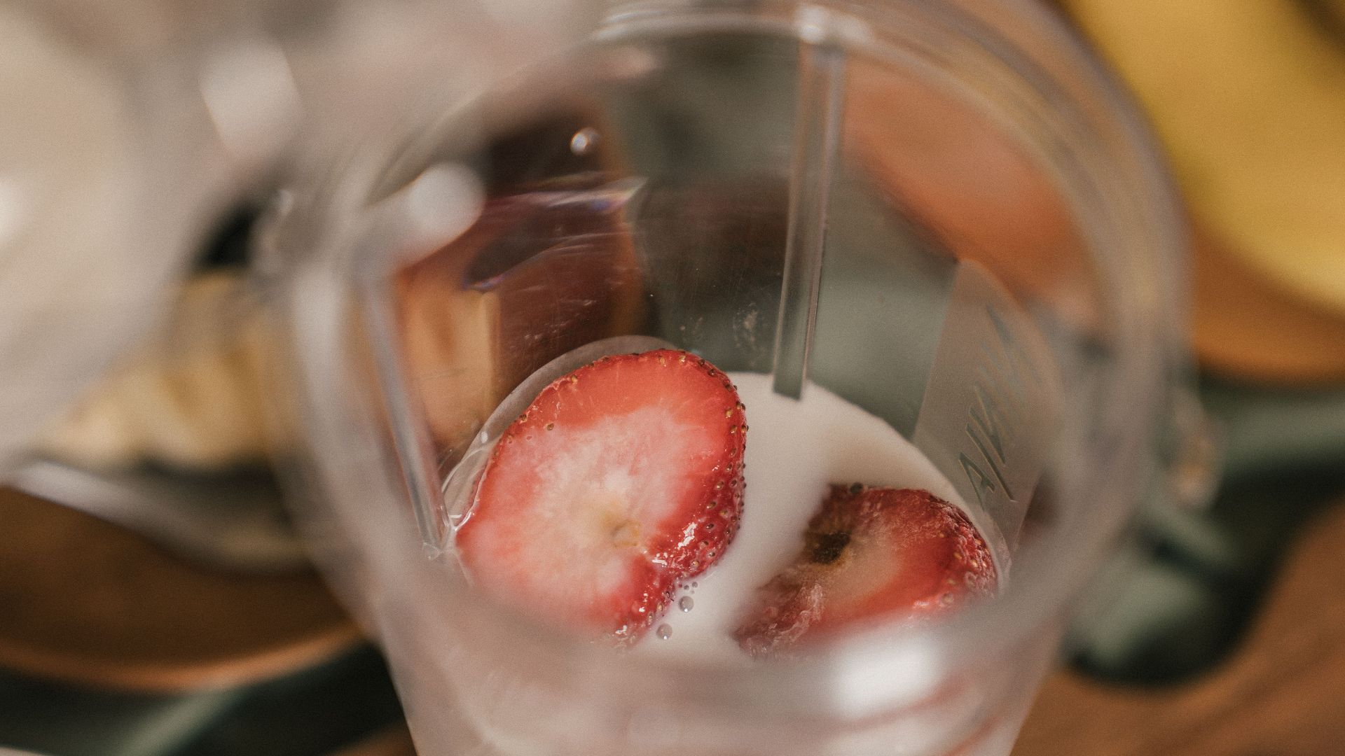 15. Smoothie au lait et aux fruits