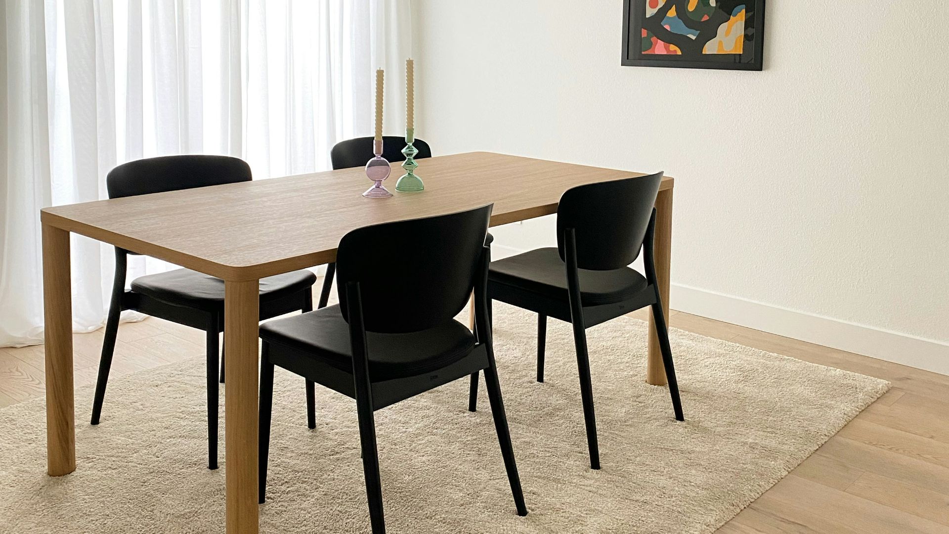 16. Une table à manger qui ne sert pas seulement à prendre ses repas