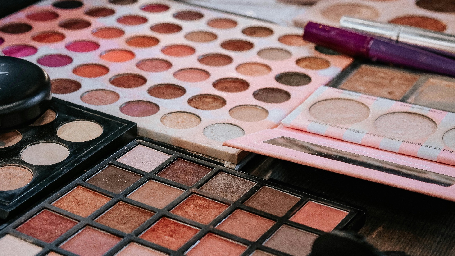 12. Tu préfères collectionner les produits de maquillage plutôt que de les utiliser