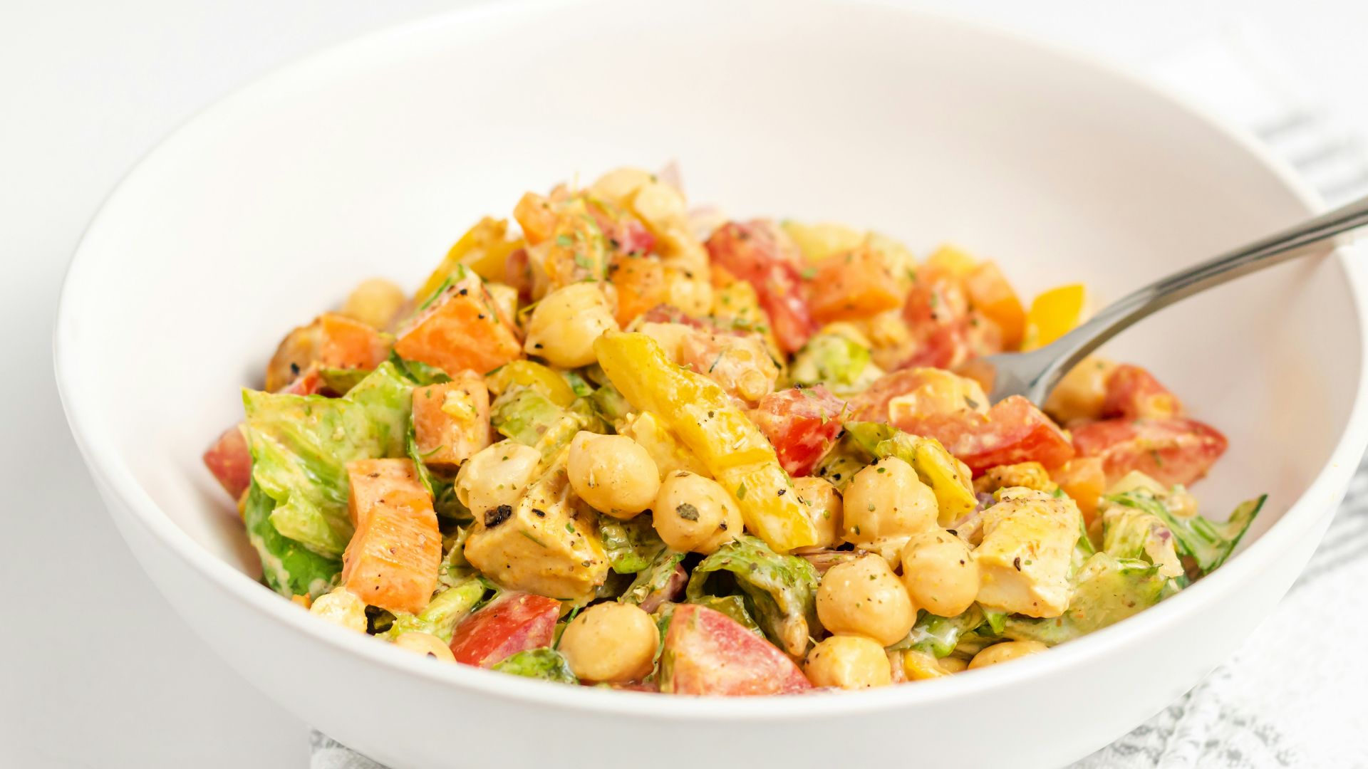 15. Coupelles de salade méditerranéenne aux pois chiches