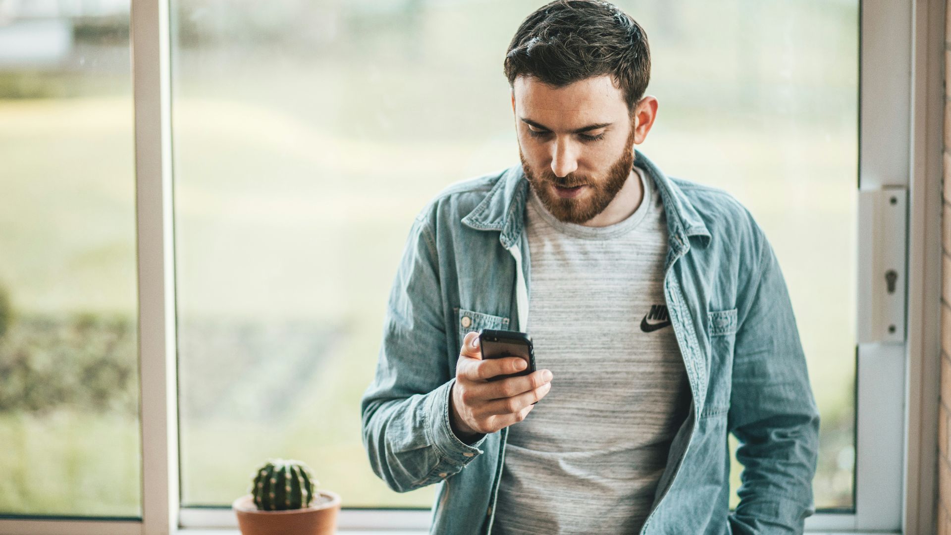 6. Vous consultez votre téléphone au milieu d'une conversation