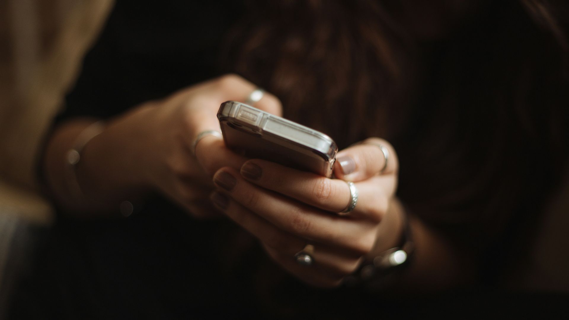 1. Le bombarder de SMS sans arrêt