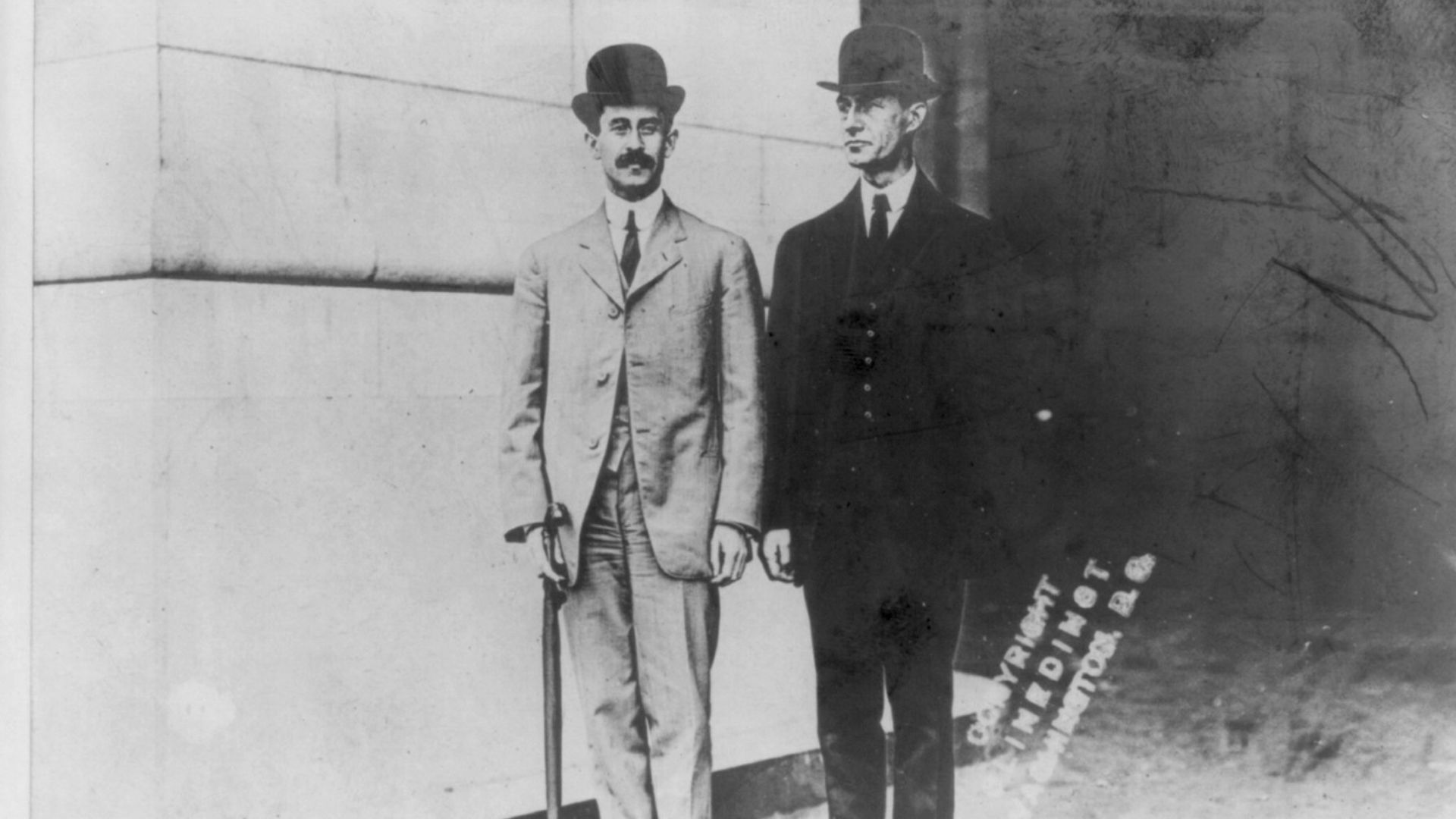 11. Les frères Wright contre l'Association pour les expériences aériennes d'Alexander Graham Bell
