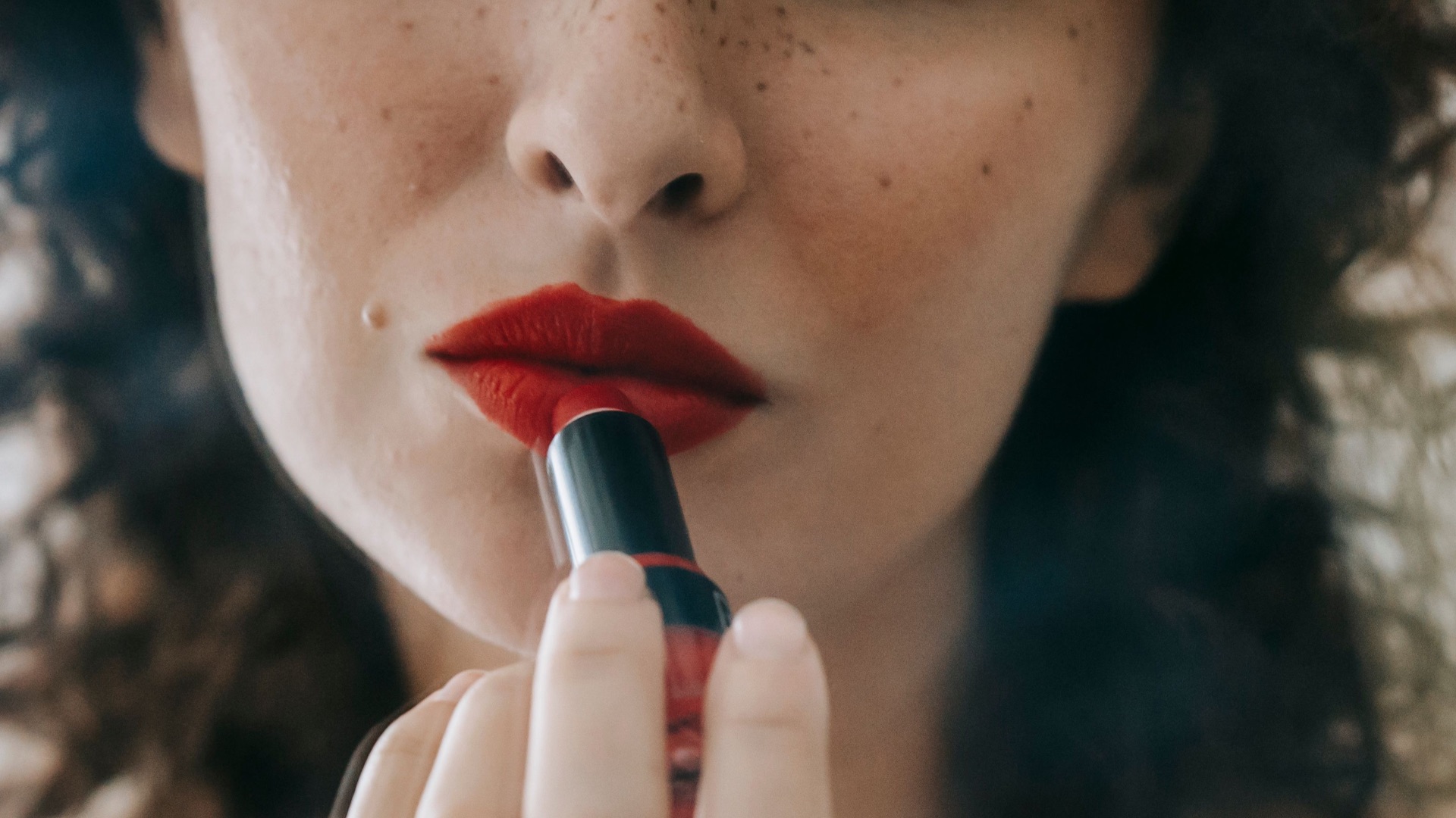 20 signes qui montrent que tu es bien trop obsédée par le maquillage