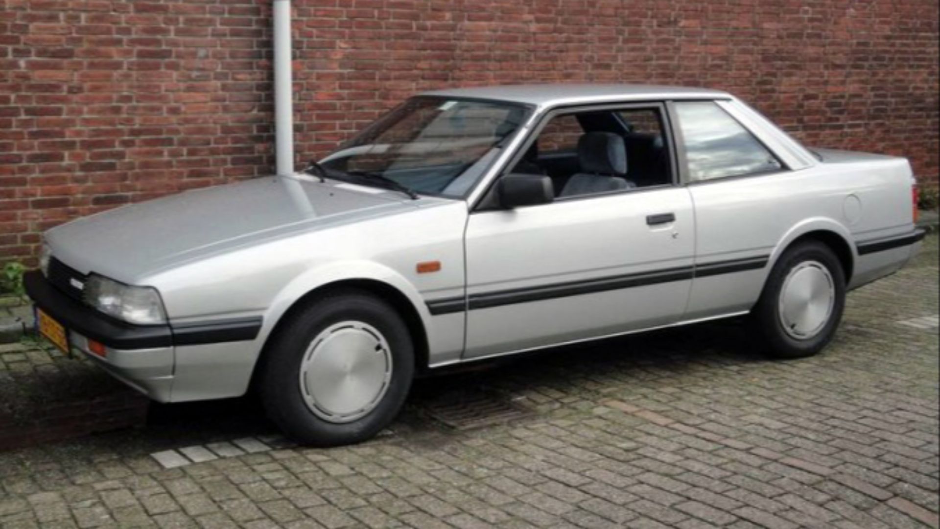 6. Mazda 626 à boîte automatique