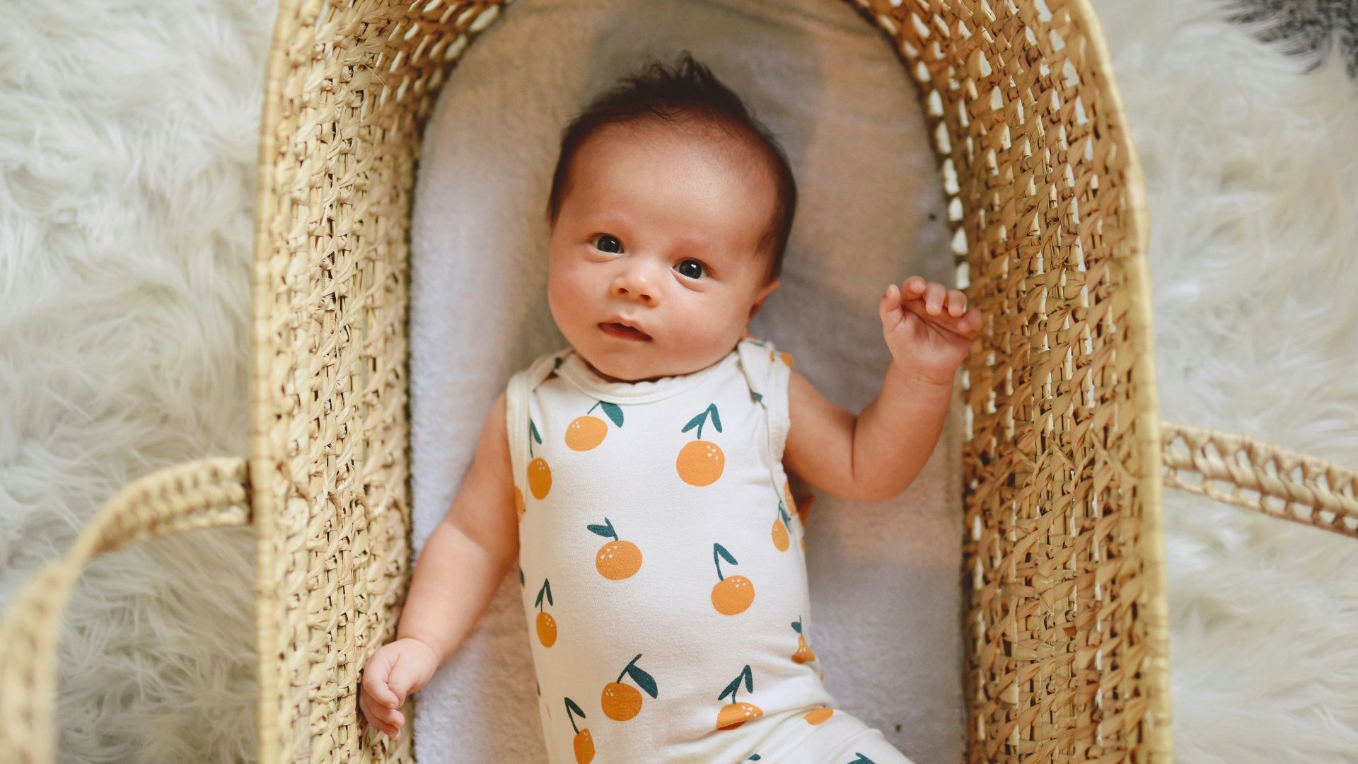 2. Certains bébés ont les épaules duveteuses