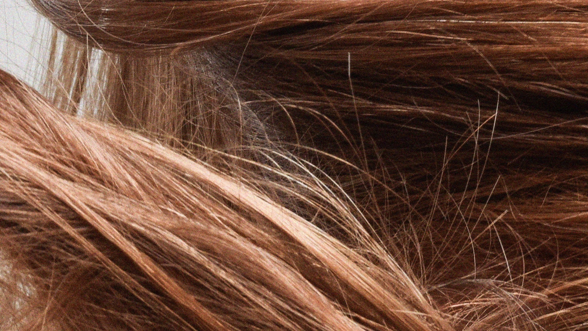 10. Un changement soudain de la texture des cheveux
