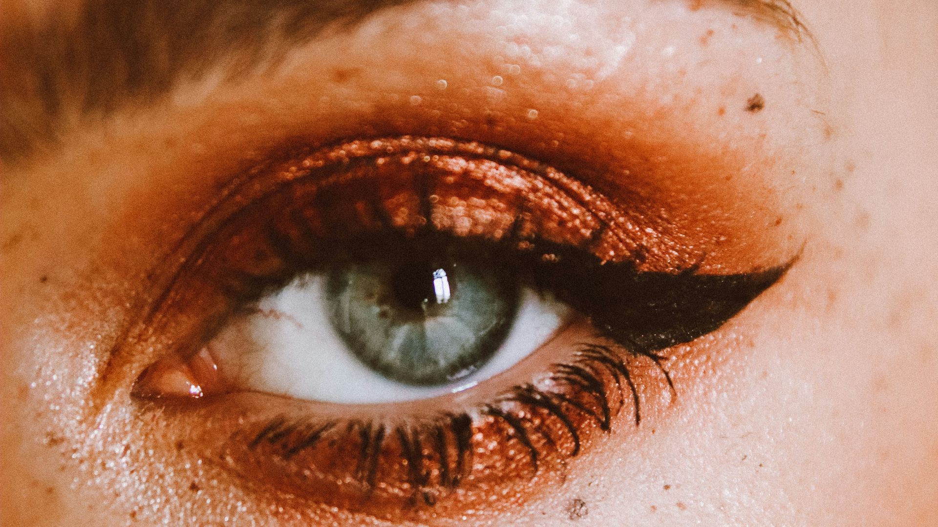 15. Eyeliner « œil de chat »