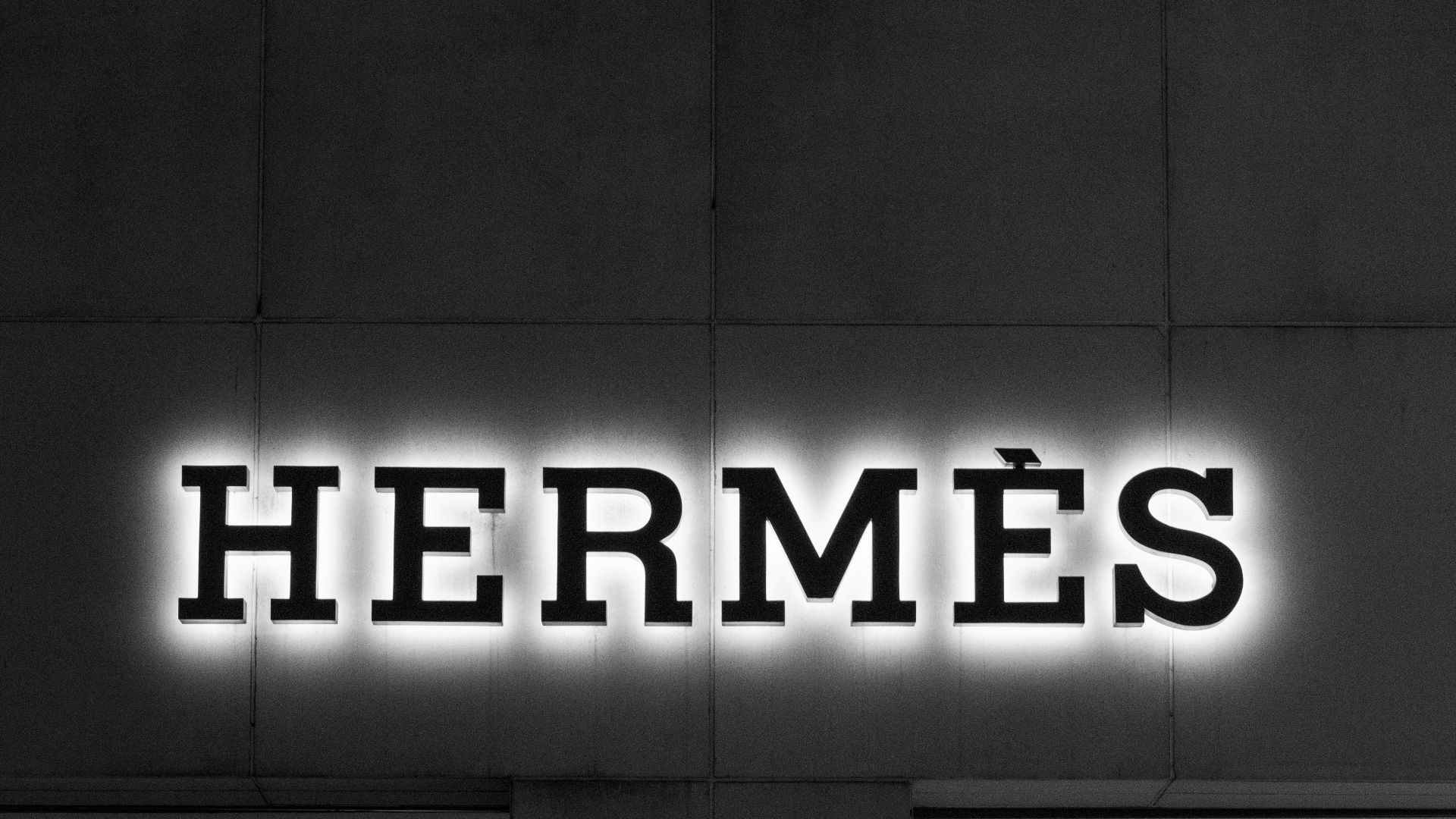 8. Hermès