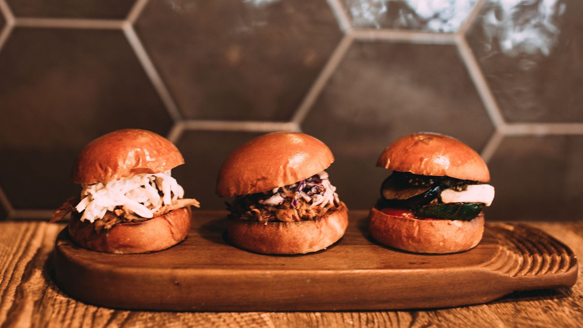 17. Mini-burgers au porc à la mojo cubaine