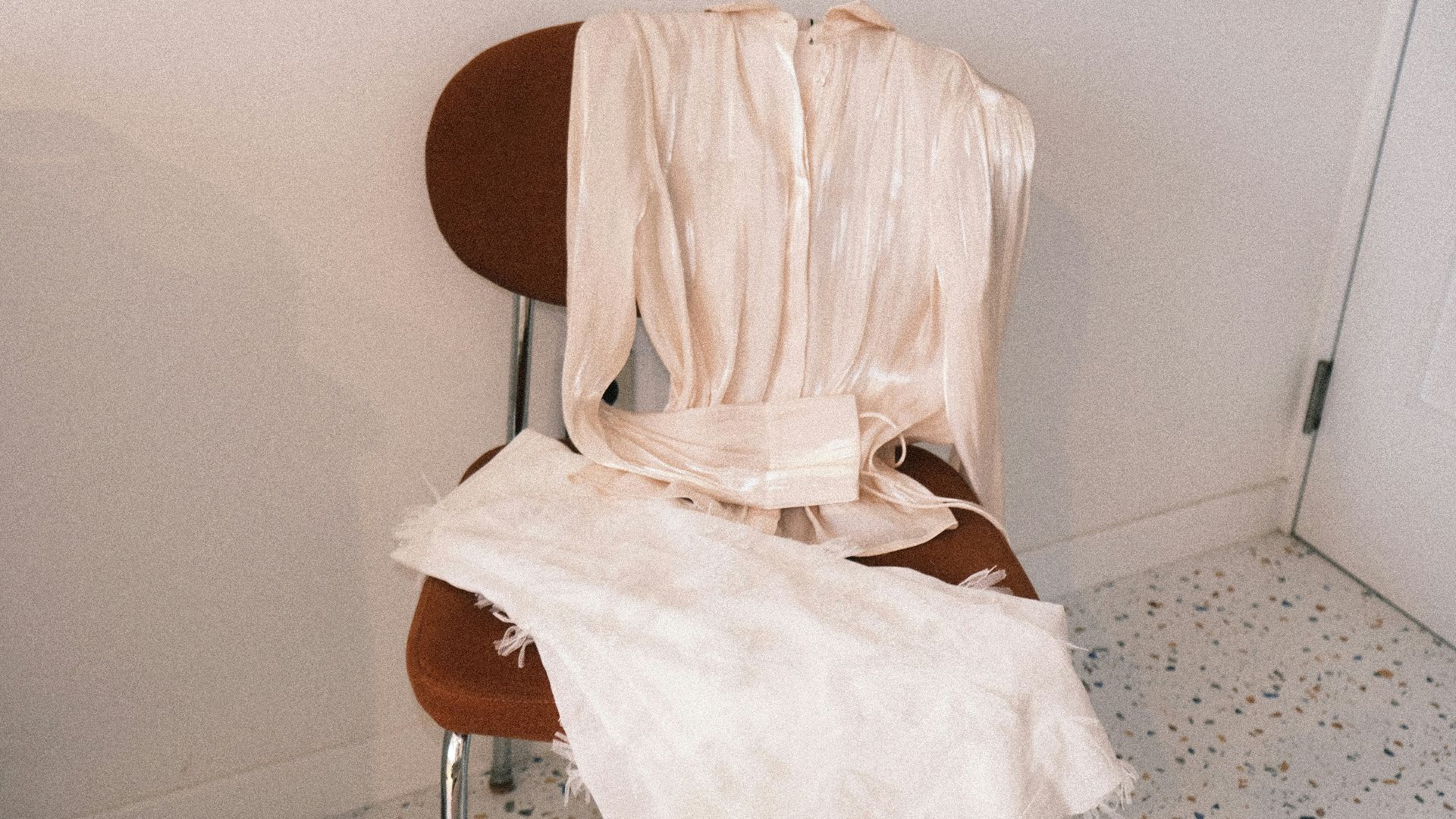 15. Vêtements délicats