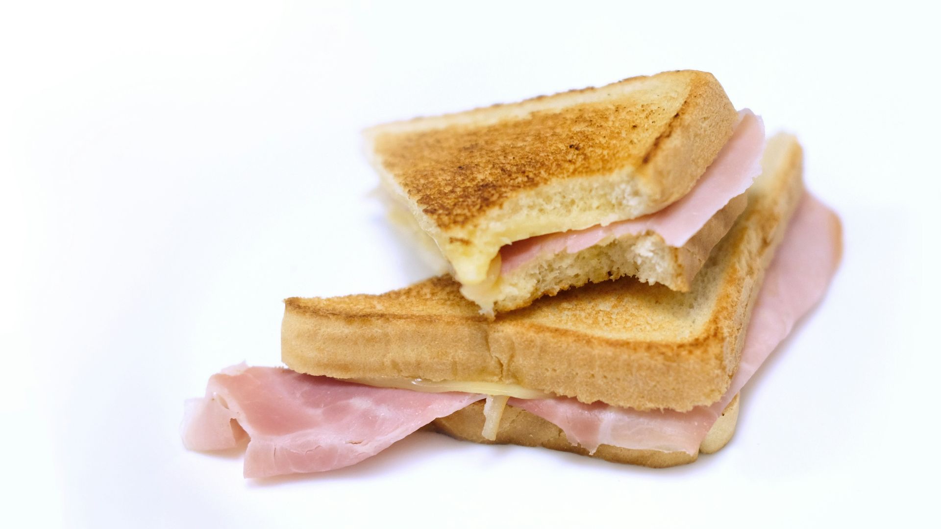 12. Sandwich à la mortadelle frite