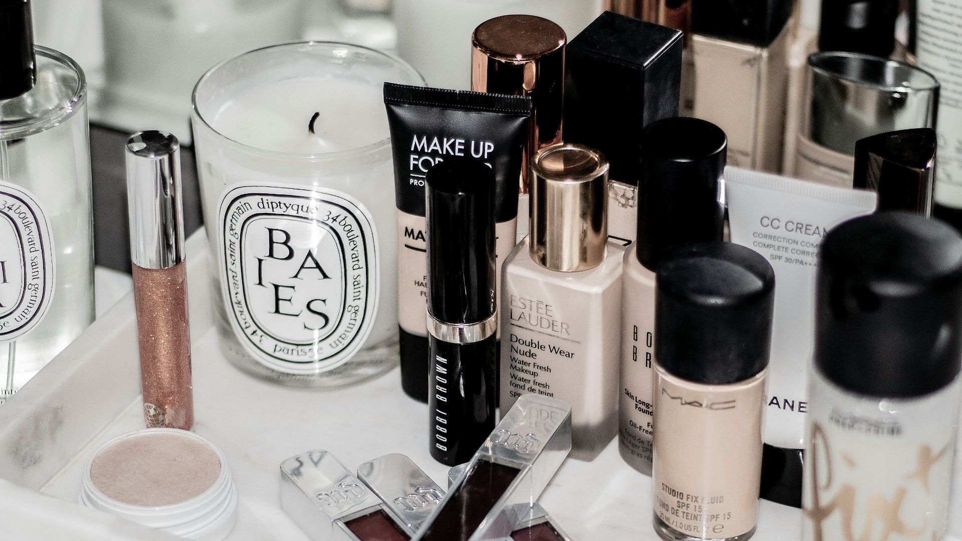 5. Optez pour des produits de maquillage polyvalents