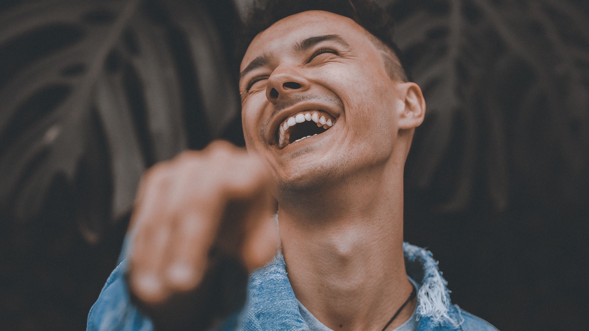 9. Vous avez du mal à faire preuve d'empathie dans une conversation