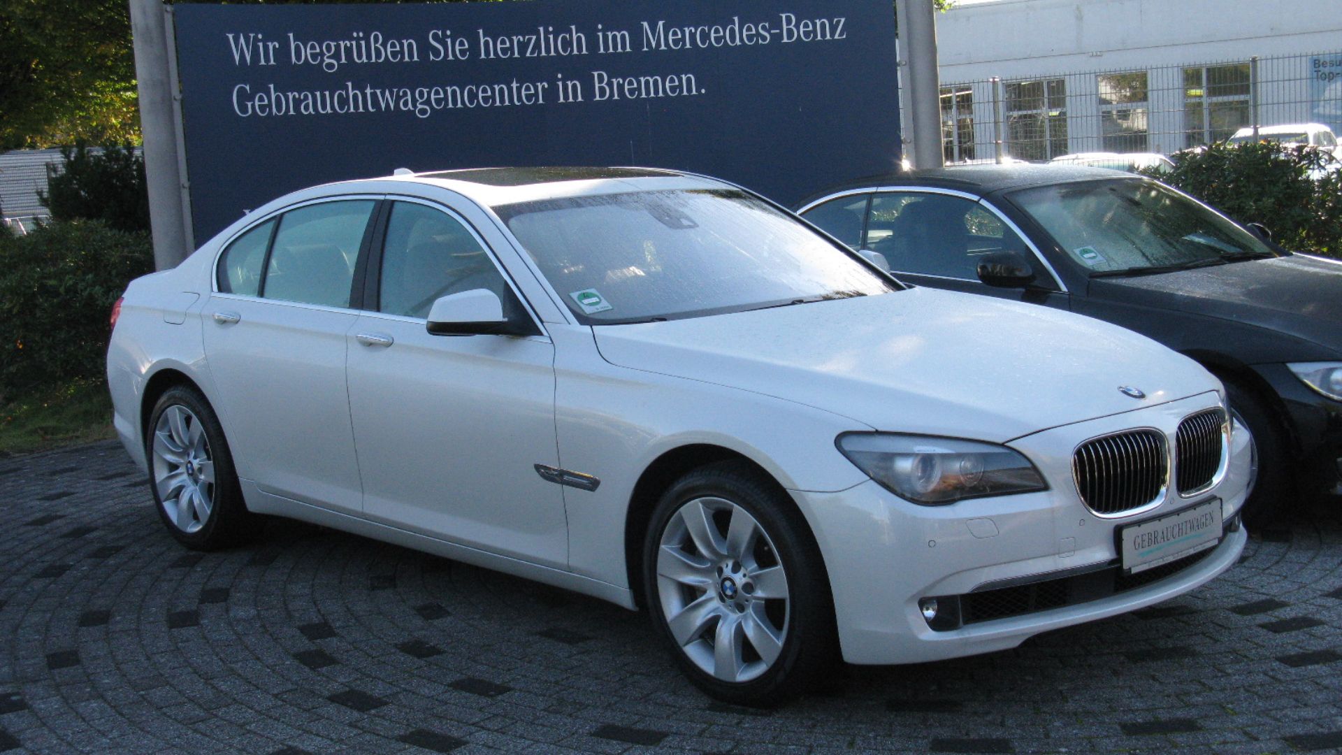 4. BMW F01 750i