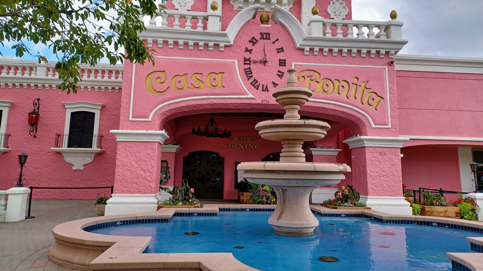 8. Casa Bonita