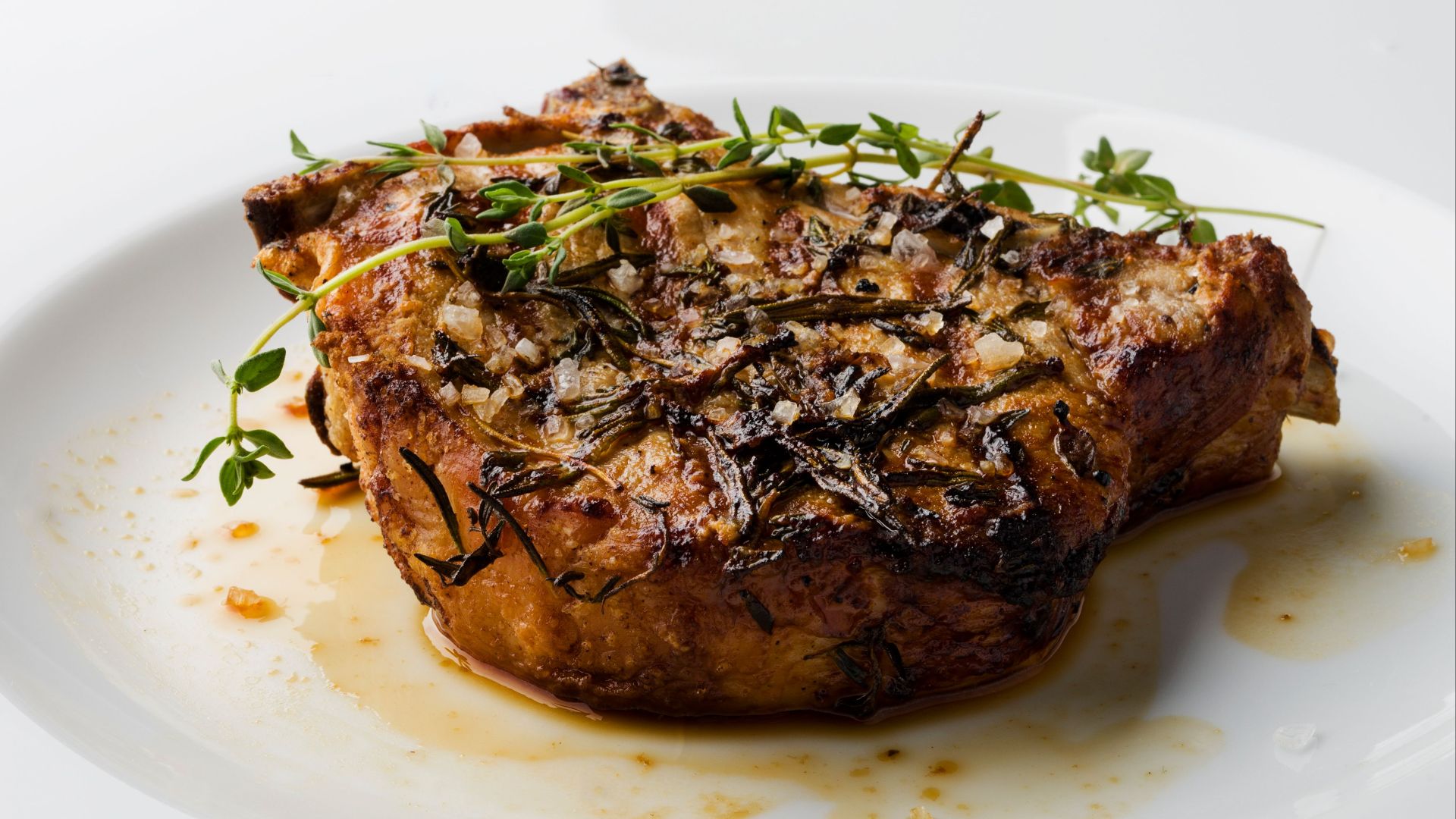 8. Côtelettes de porc à la compote de pommes