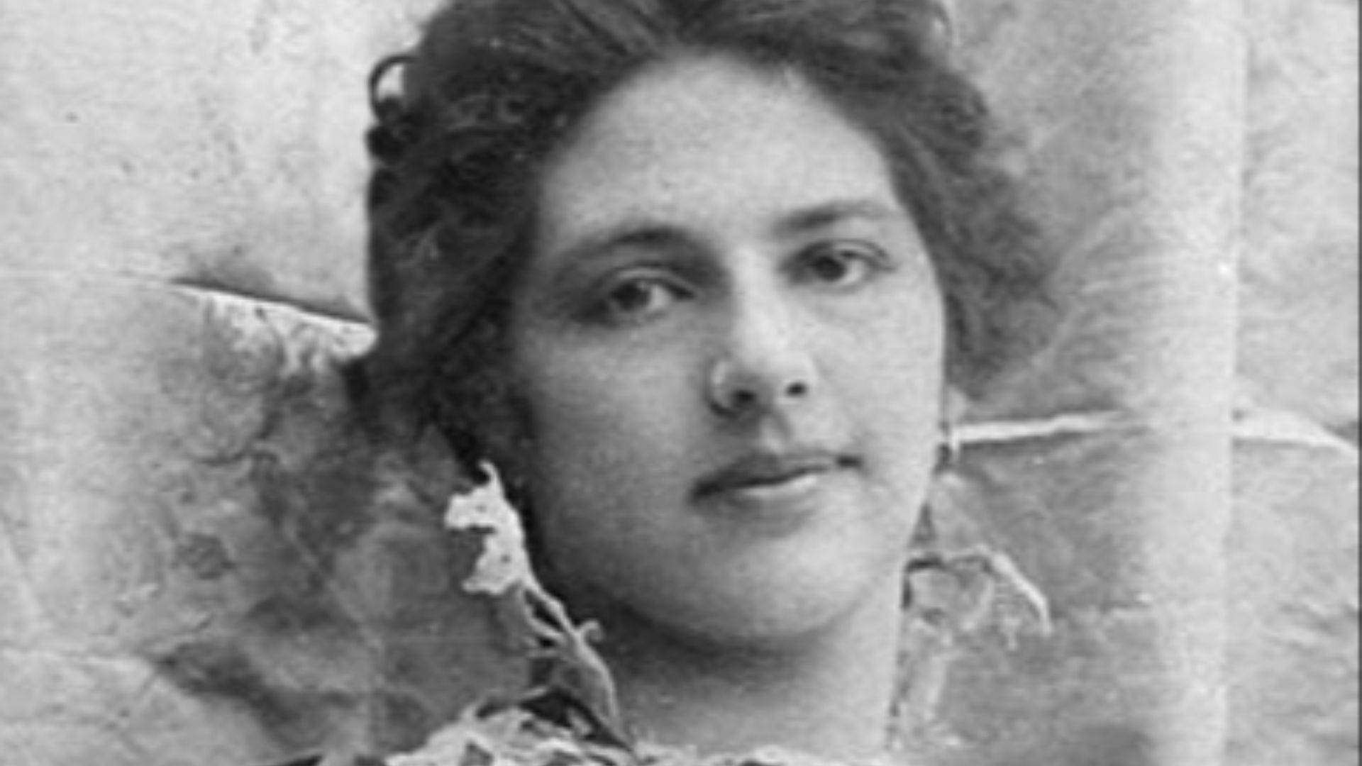 20. Margaretha Zelle dans le rôle de Mata Hari