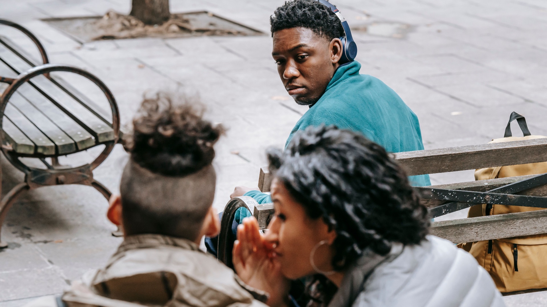 13. Vous vous entourez de personnes qui sapent votre confiance en vous