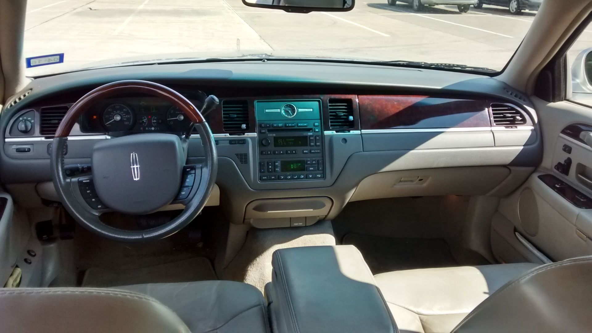 13. Lincoln Town Car de 2003 à 2011