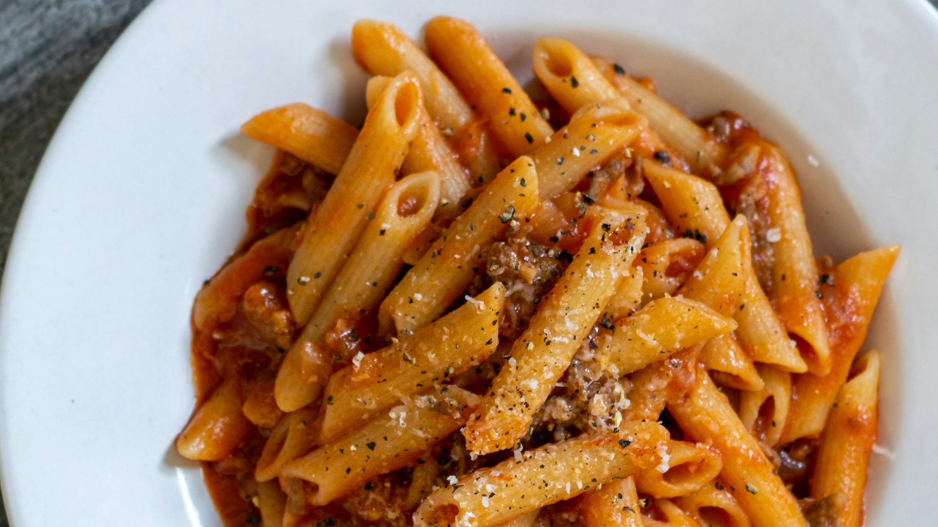 8. Pâtes fraîches accompagnées d'une sauce en bocal