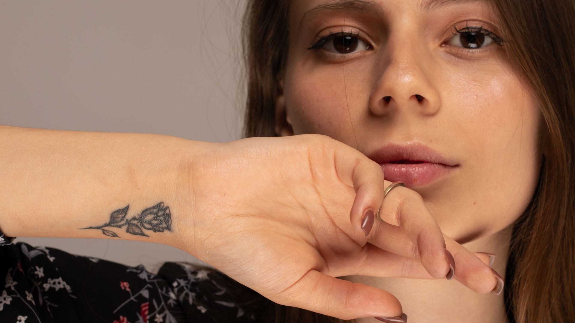 20 tatouages que les femmes trouvent jolis, mais que les hommes détestent en réalité
