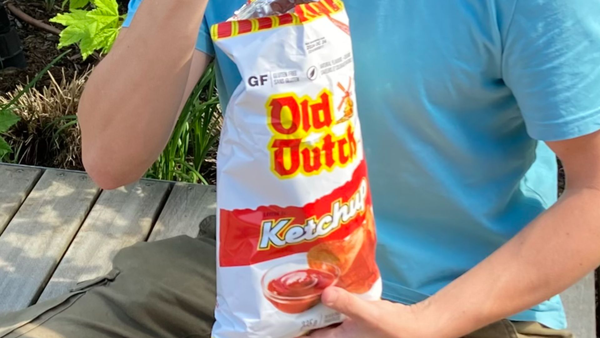 13. Chips au ketchup