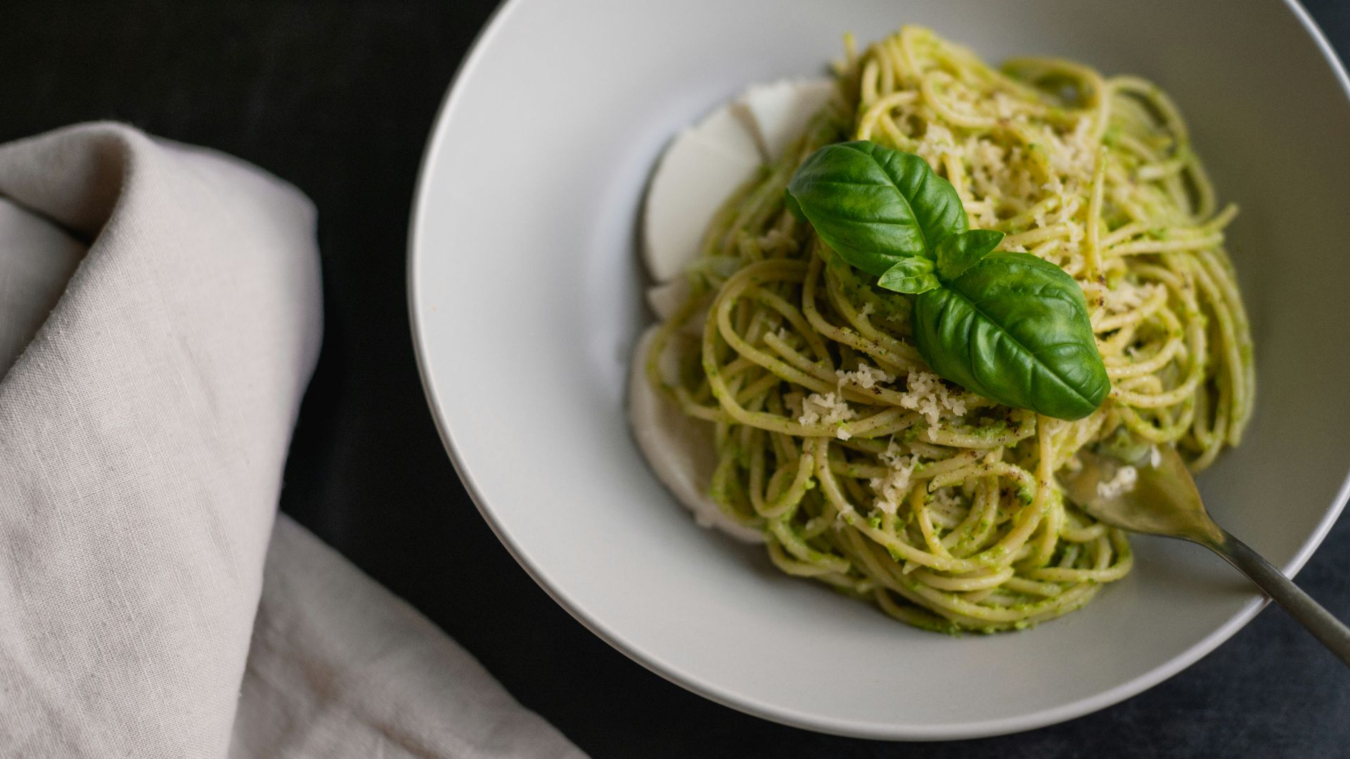 15. Pâtes au pesto et aux petits pois