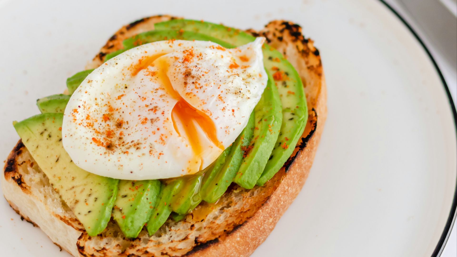 3. Toast à l'avocat et aux œufs