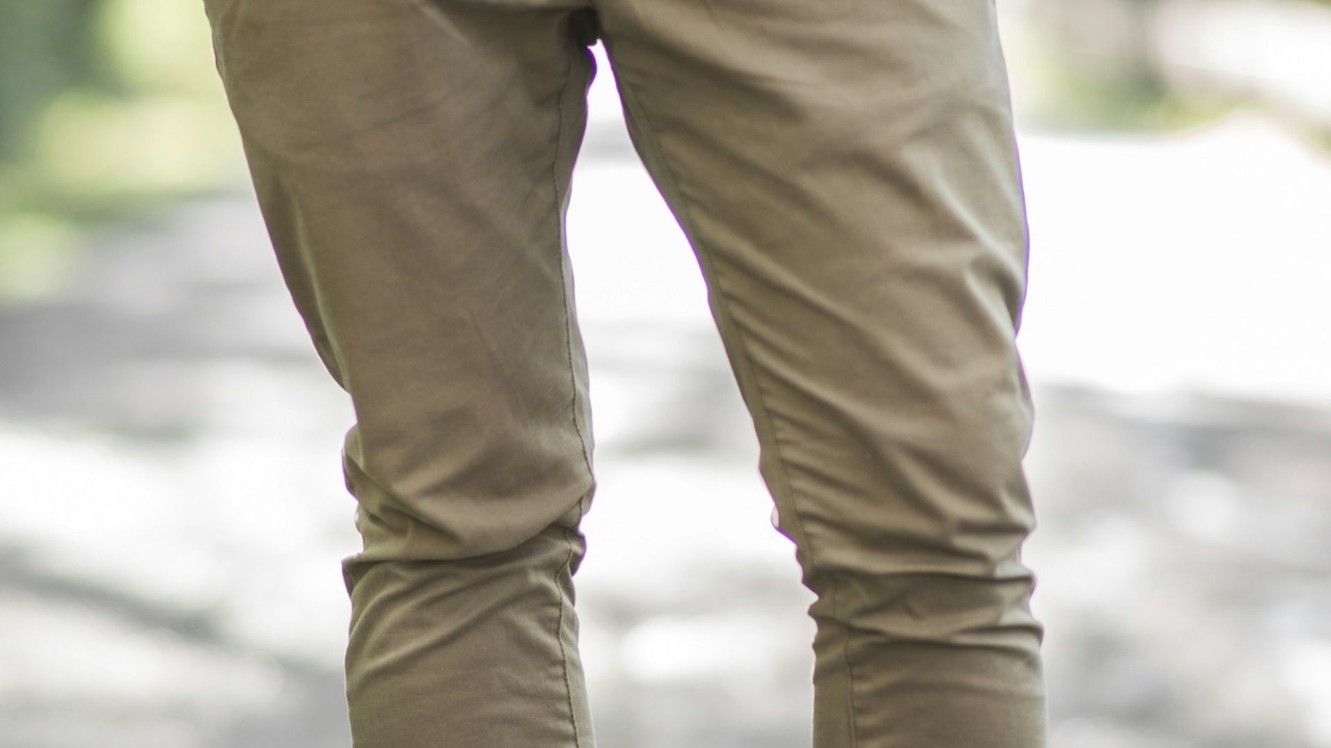 14. Pantalon chino épuré