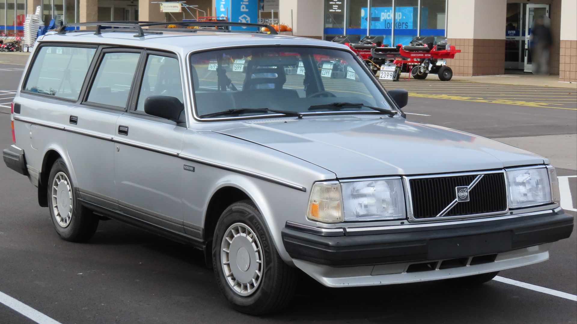 11. Volvo 240 break