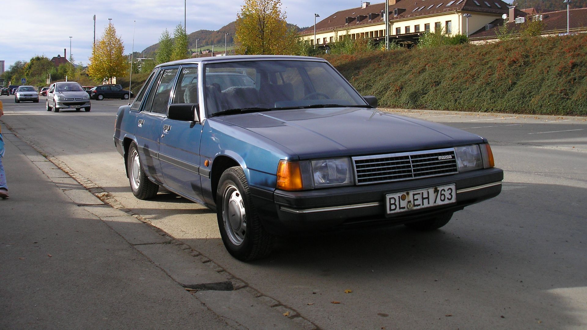 4. Mazda 929 (1987)