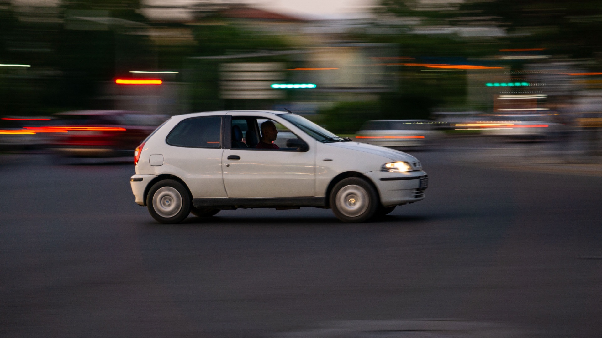 2. Contraventions pour excès de vitesse et infractions au code de la route