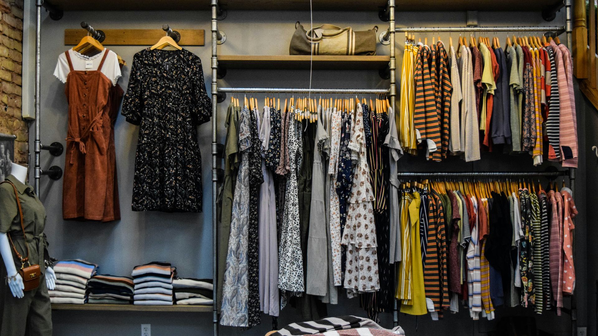 16. Porter des vêtements qui ne sont plus à la mode