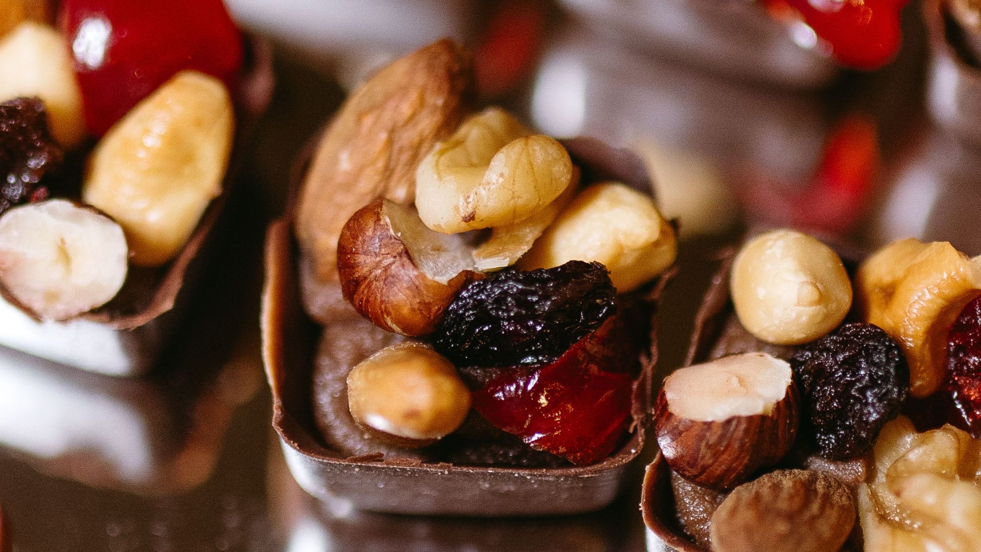 15. Bouchées au chocolat noir et aux fruits secs