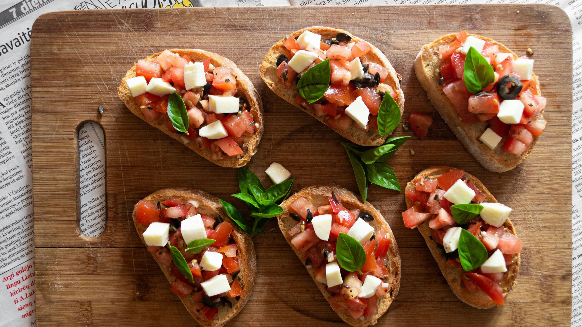 8. Toasts à la bruschetta