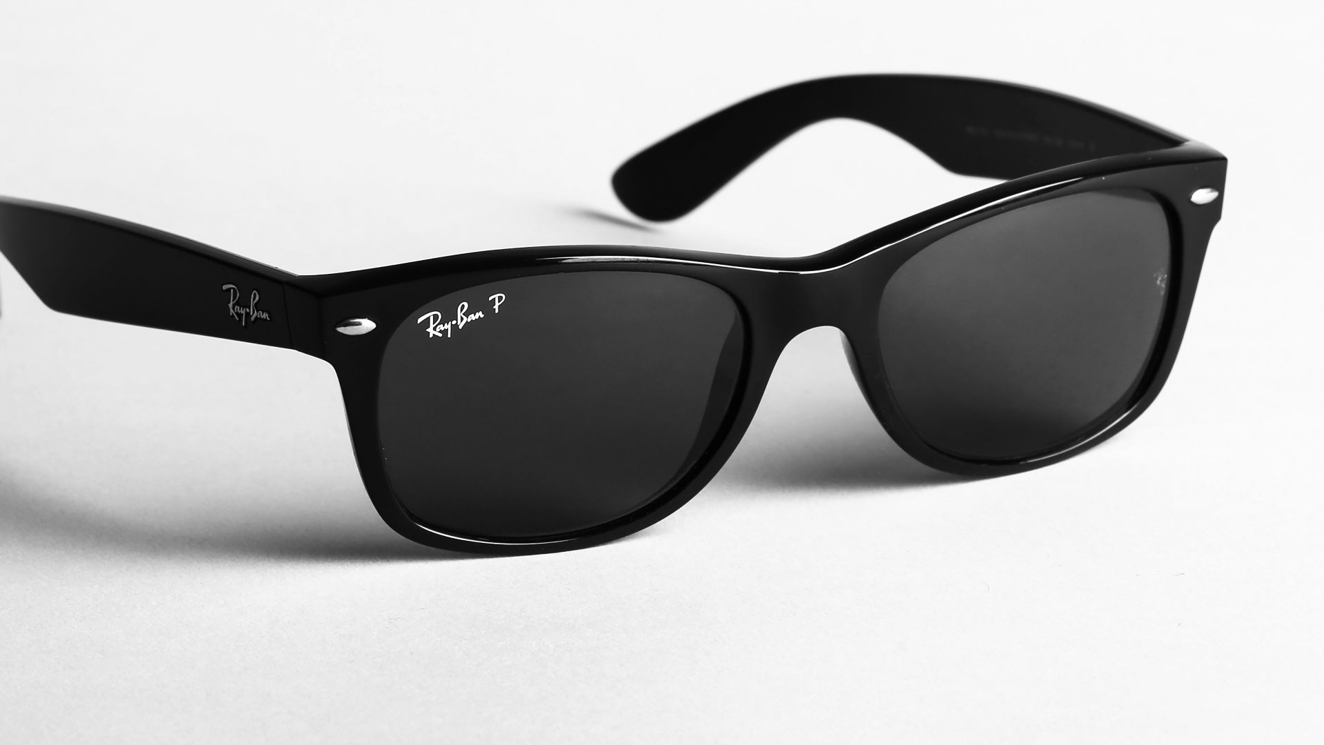 7. Des lunettes de soleil partout