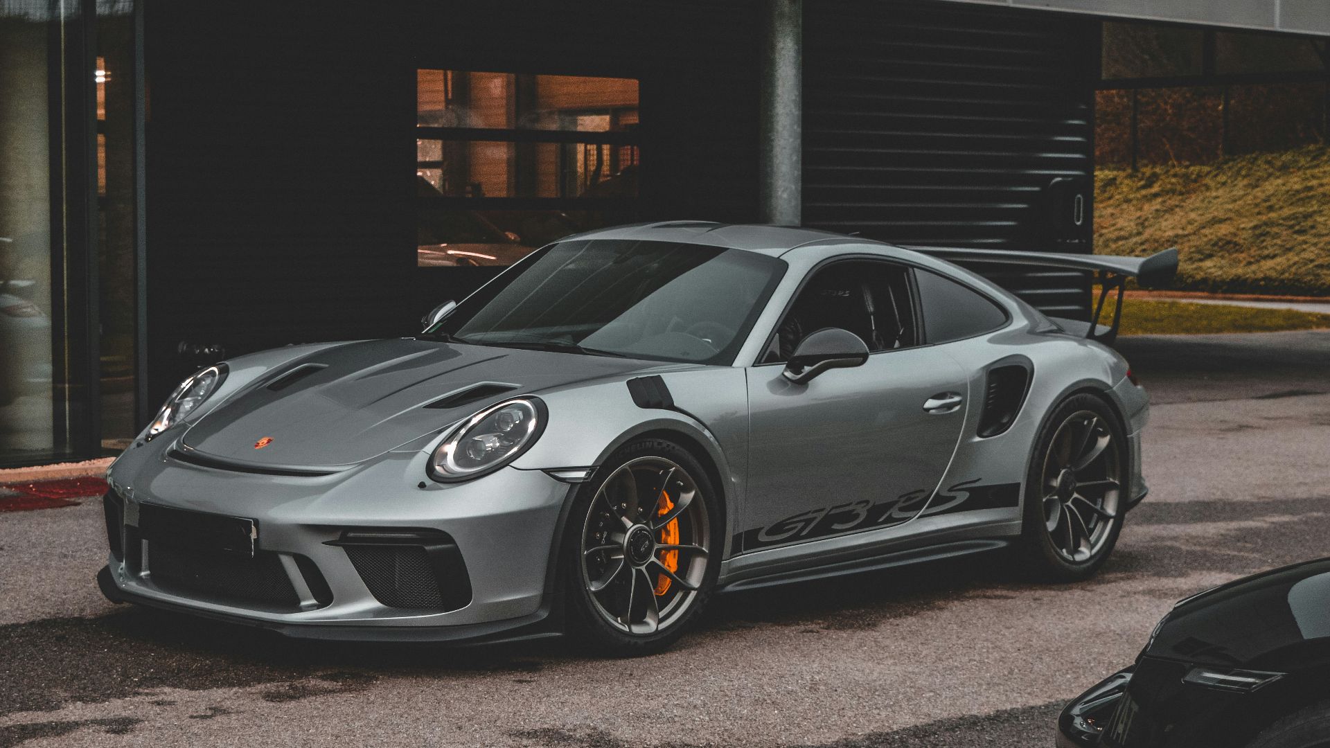 2. Porsche 911
