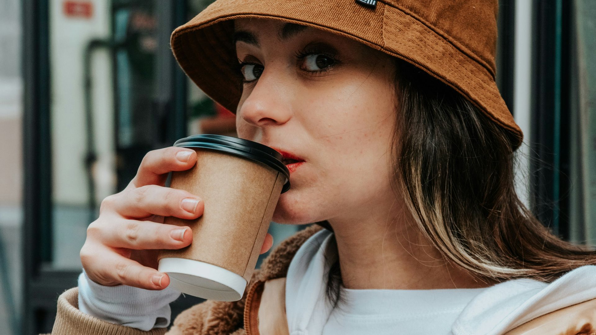 2. Compter sur le café pour remplacer le sommeil