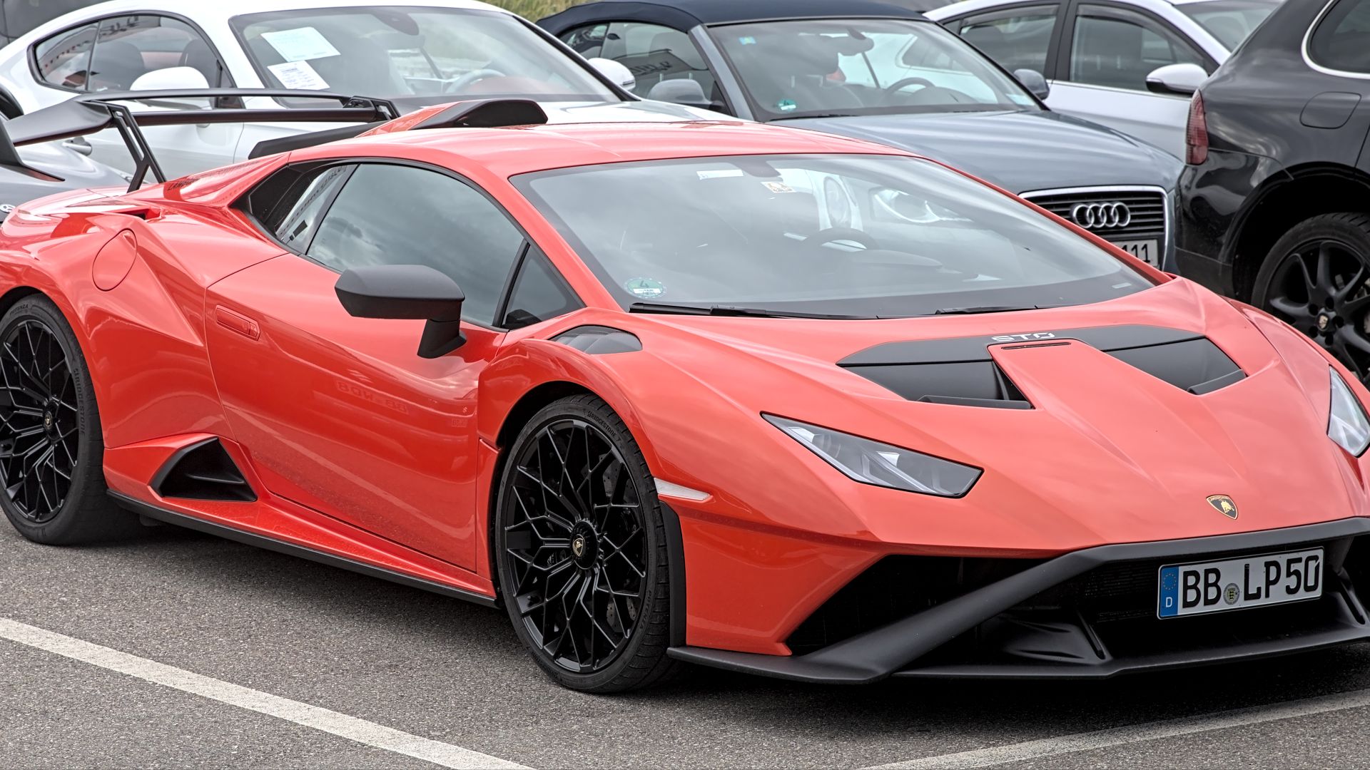 12. Lamborghini Huracán