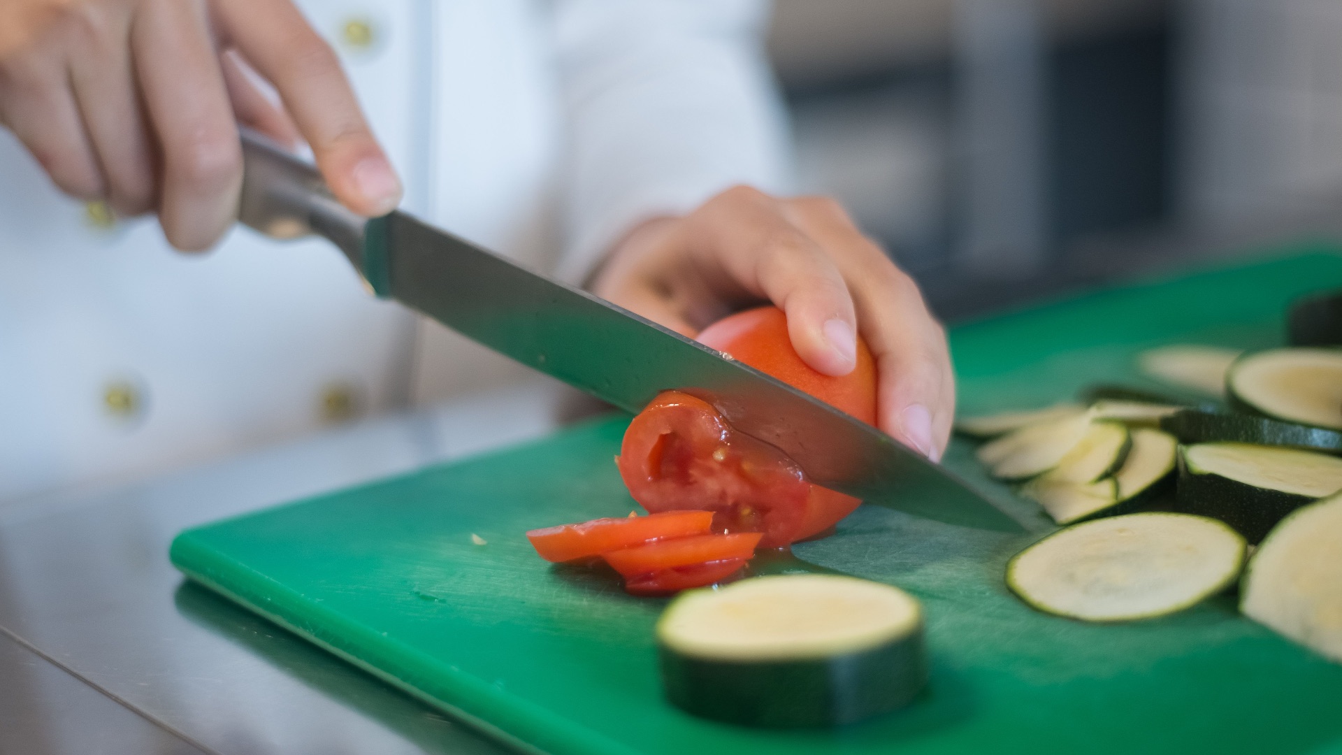 7. Une mauvaise maîtrise des couteaux augmente le risque de blessure
