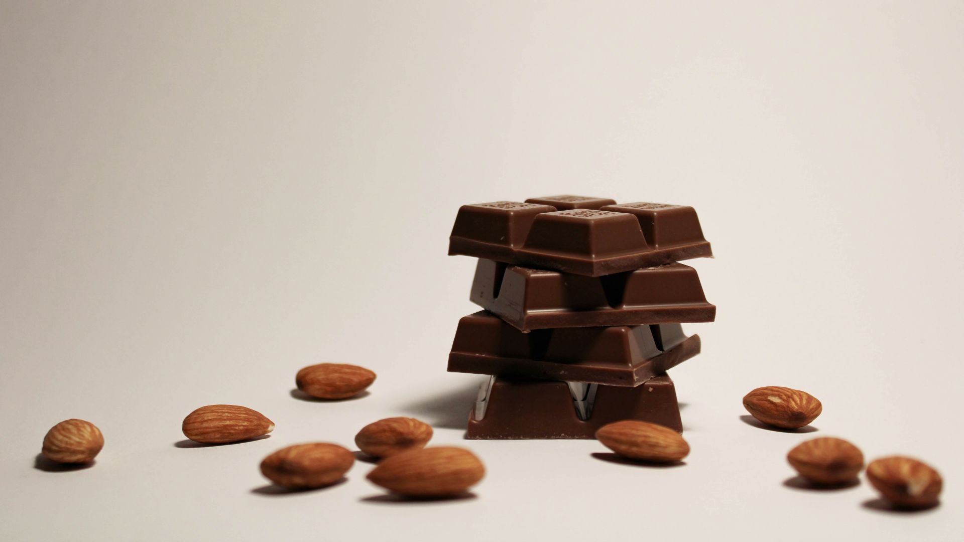 4. Boules énergétiques au chocolat noir et aux amandes