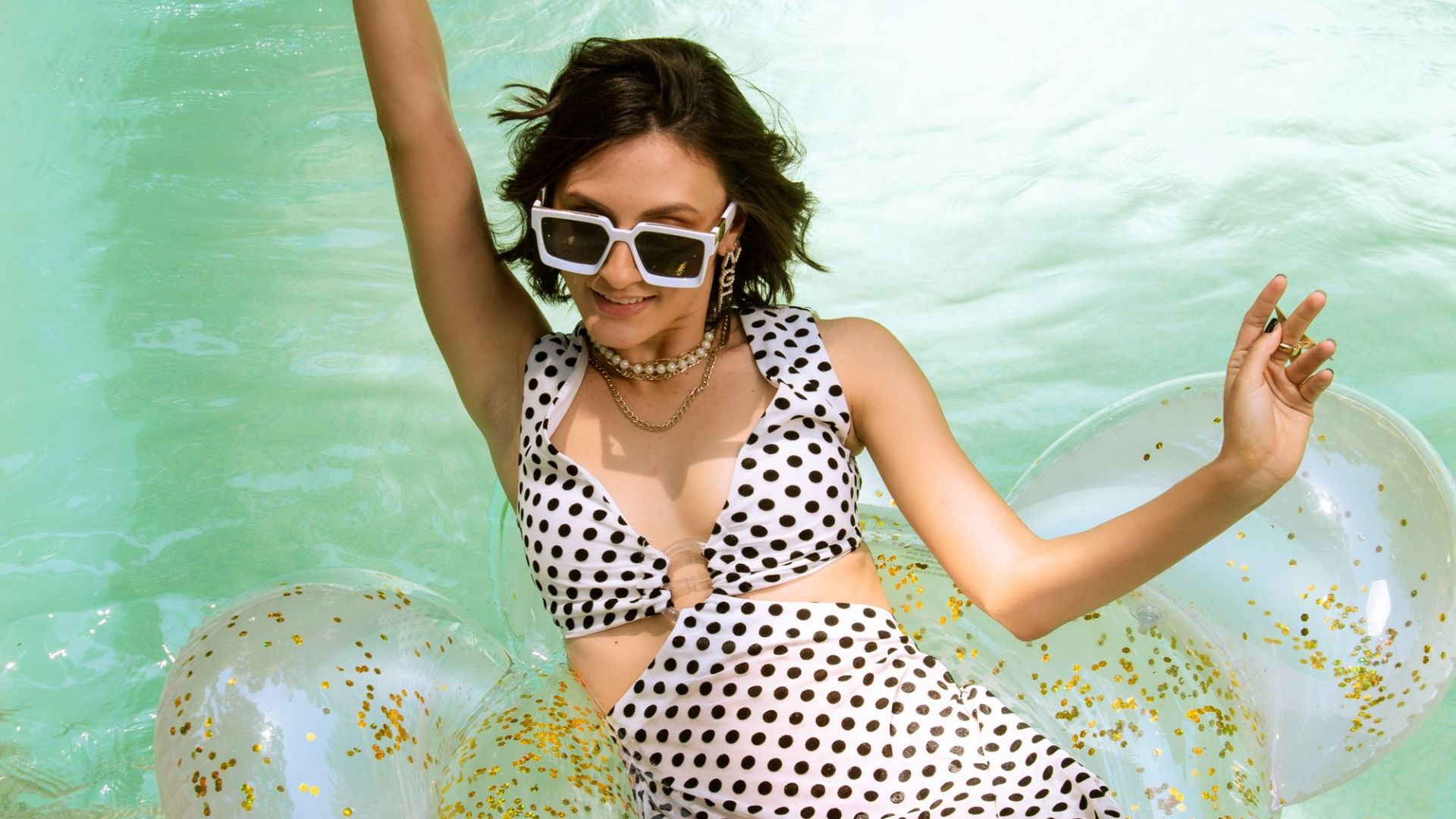 11. Optez pour un maillot de bain une pièce pour plus de couvrance